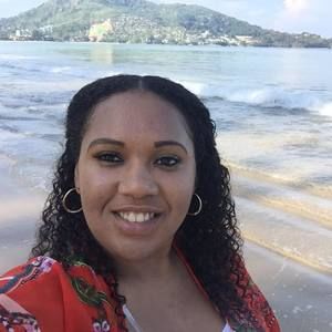 Meet your Posher, Danielle